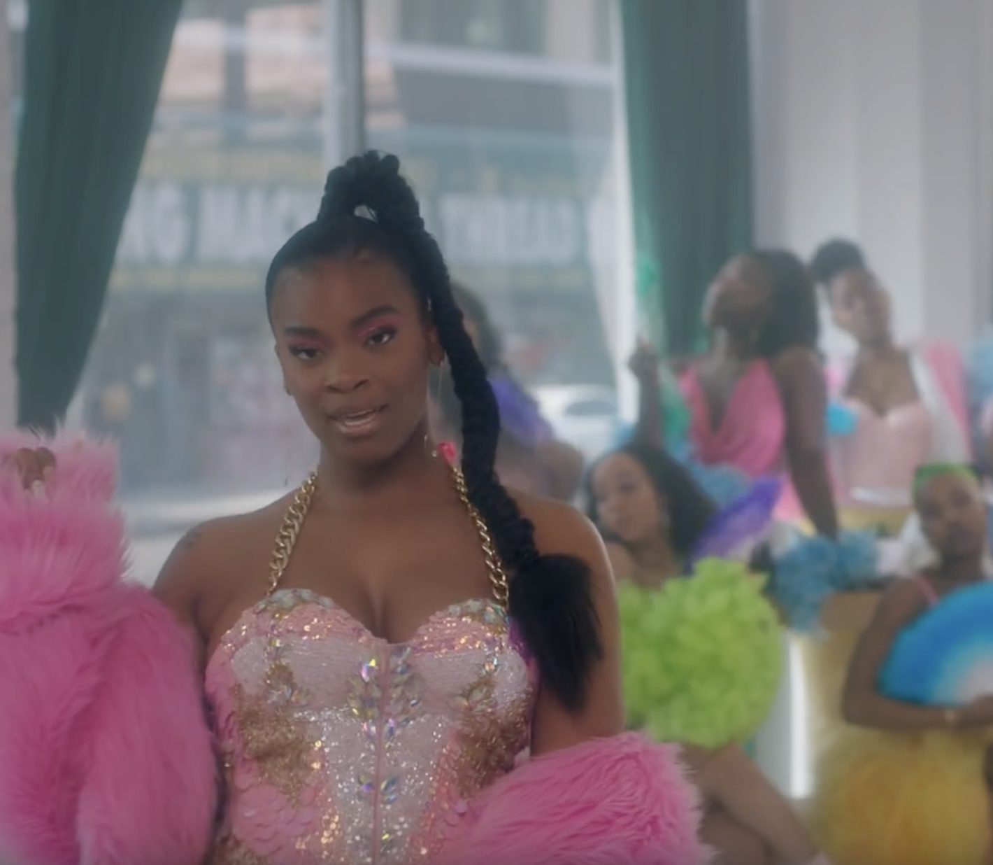 Watch Ari Lennox’s Dreamy Video For “BUSSIT”