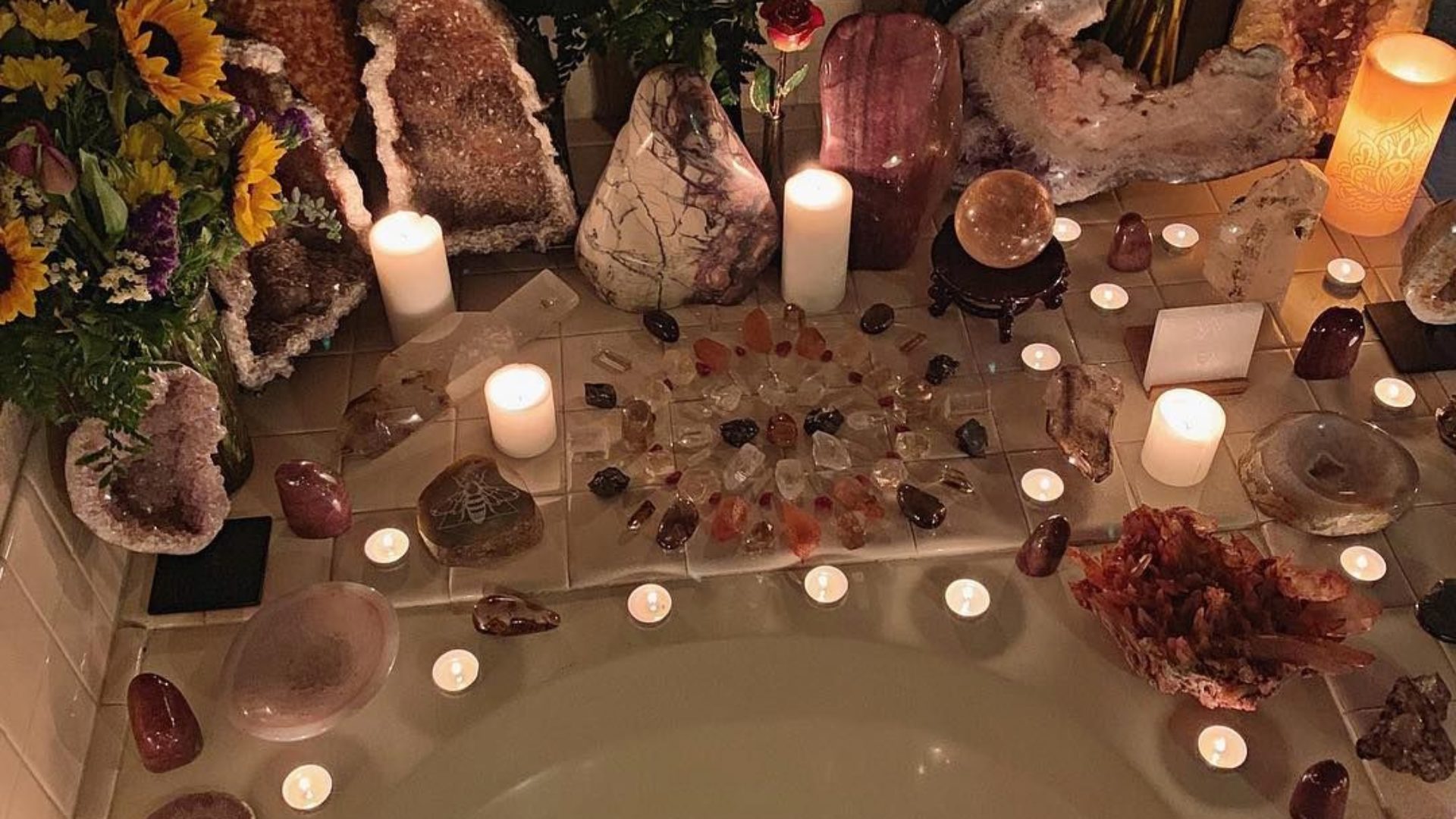 4 Must-Have Bath Items You Need For Maximum Relaxation