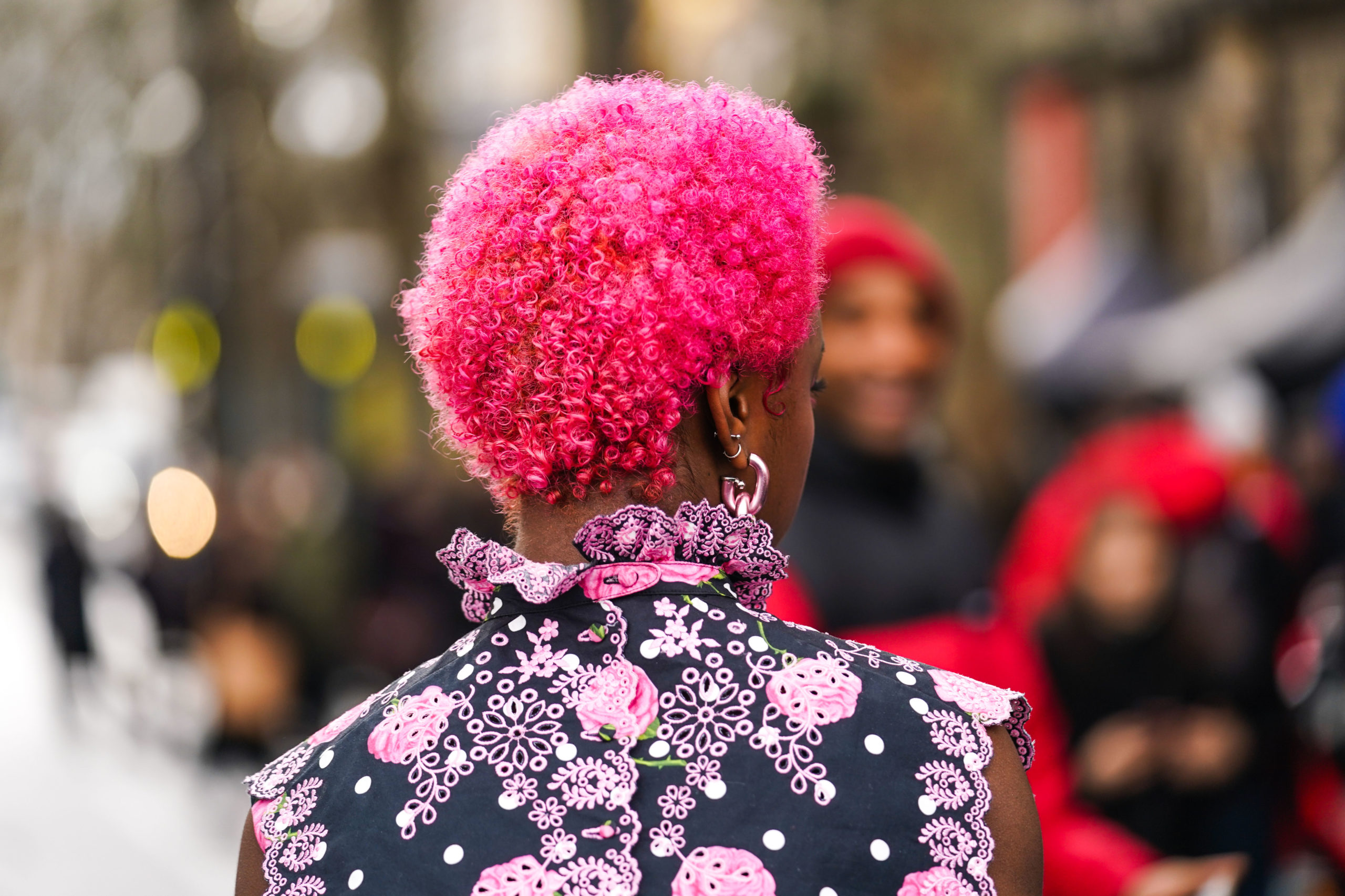 These 3 Tips From A Black Hair Expert Will Help You Maintain Your Curls All Summer Long