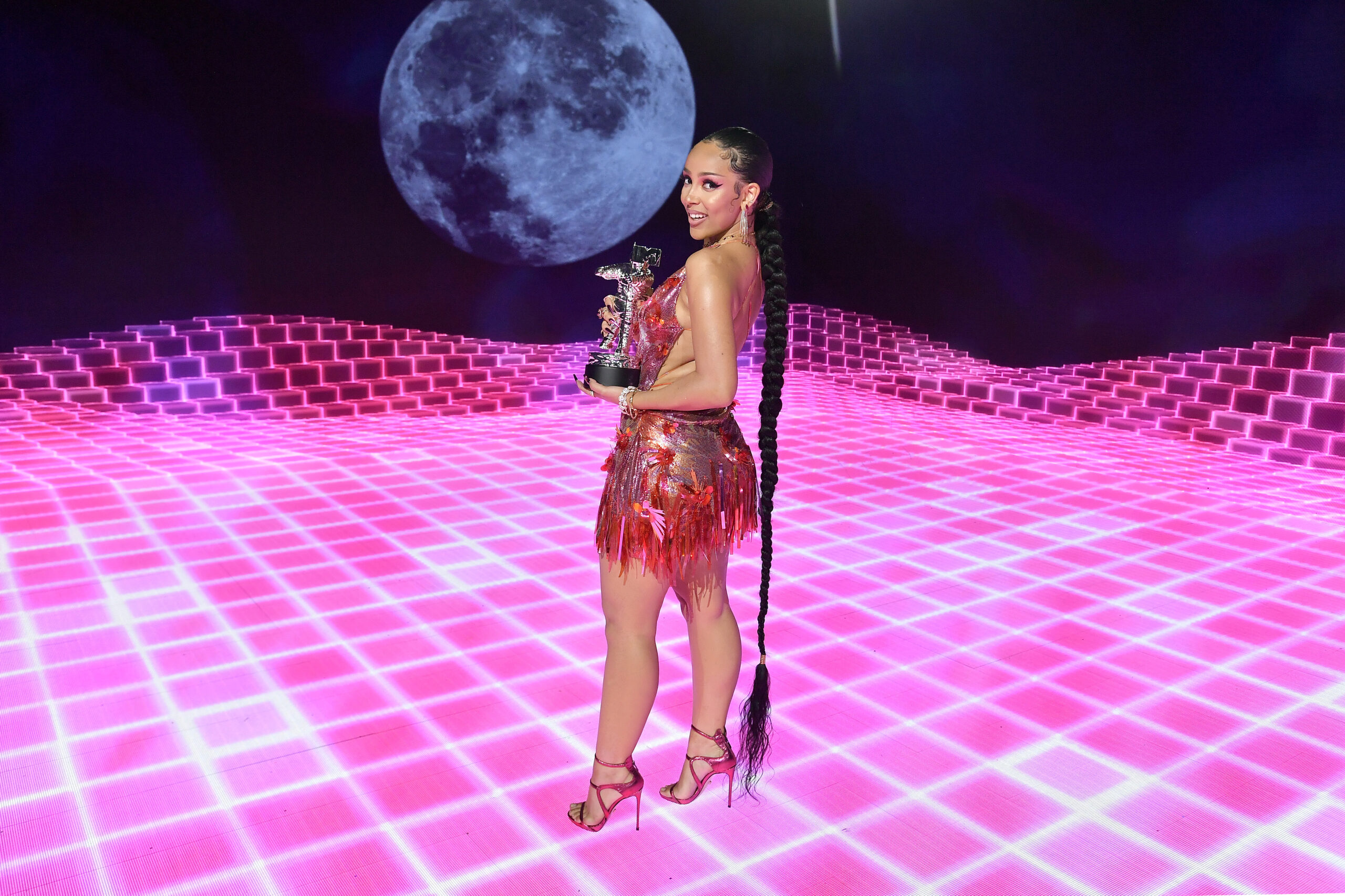 Doja Cat Wore SS20 Versace To The VMAs