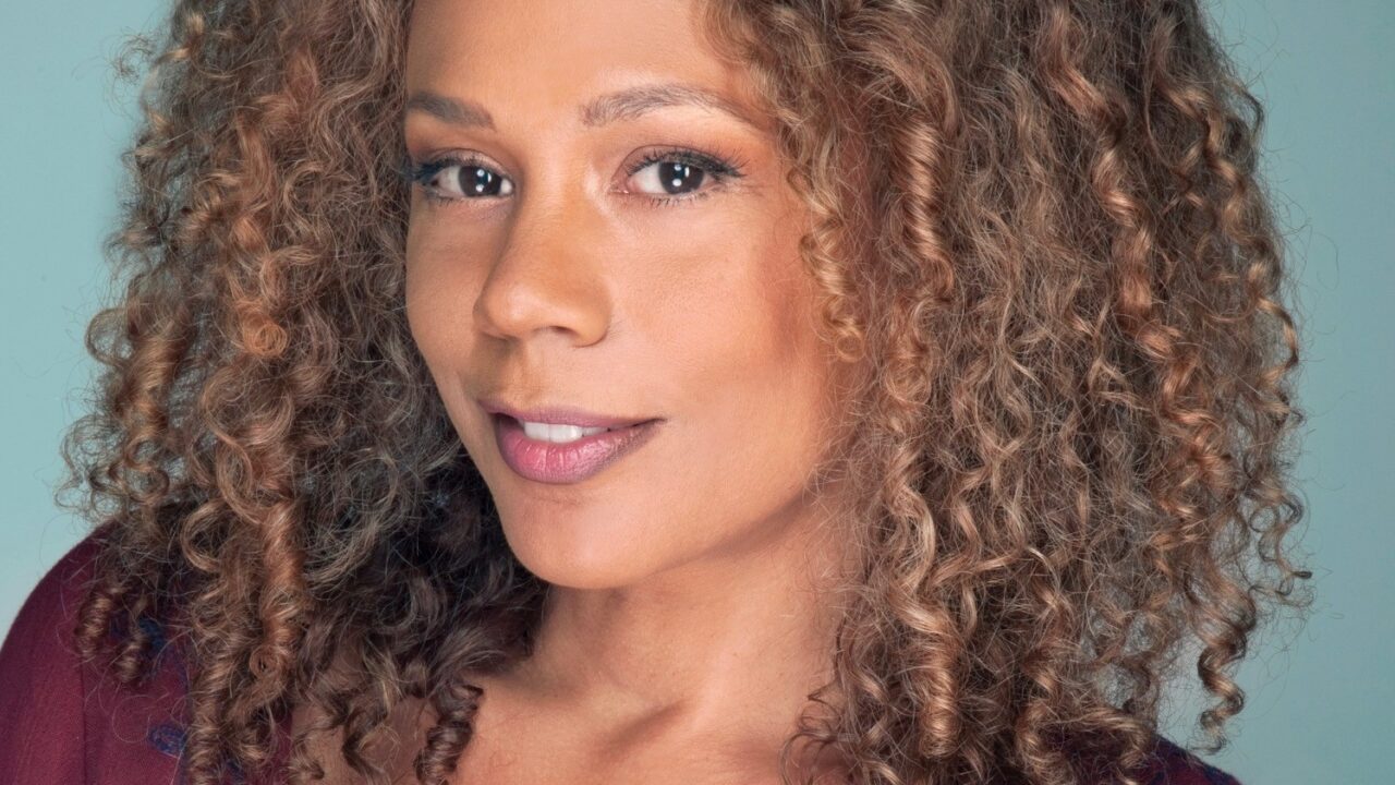 Rachel True Wants You To Get To Know Yourself Better