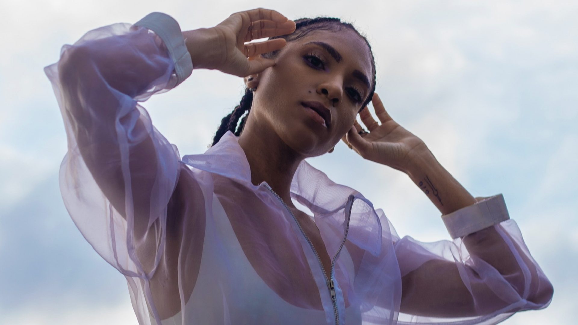 Premiere: Naomi Cowan Taps Into Her ‘Energy’ In New Music Video