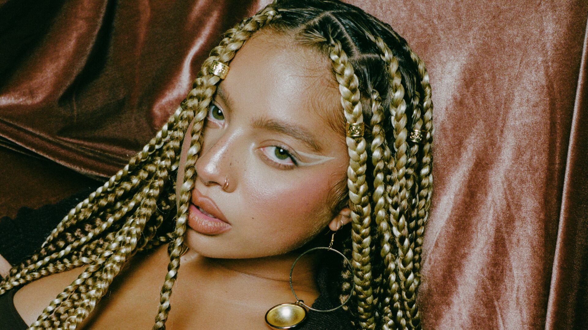 Kiana Ledé Talks To Us About Her New Single, “Ur Best Friend”