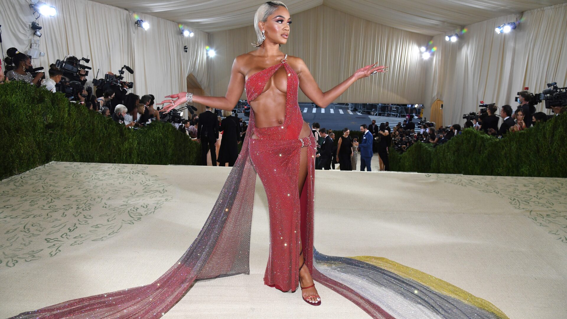 Saweetie pays homage to Filipino roots through Met Gala dress