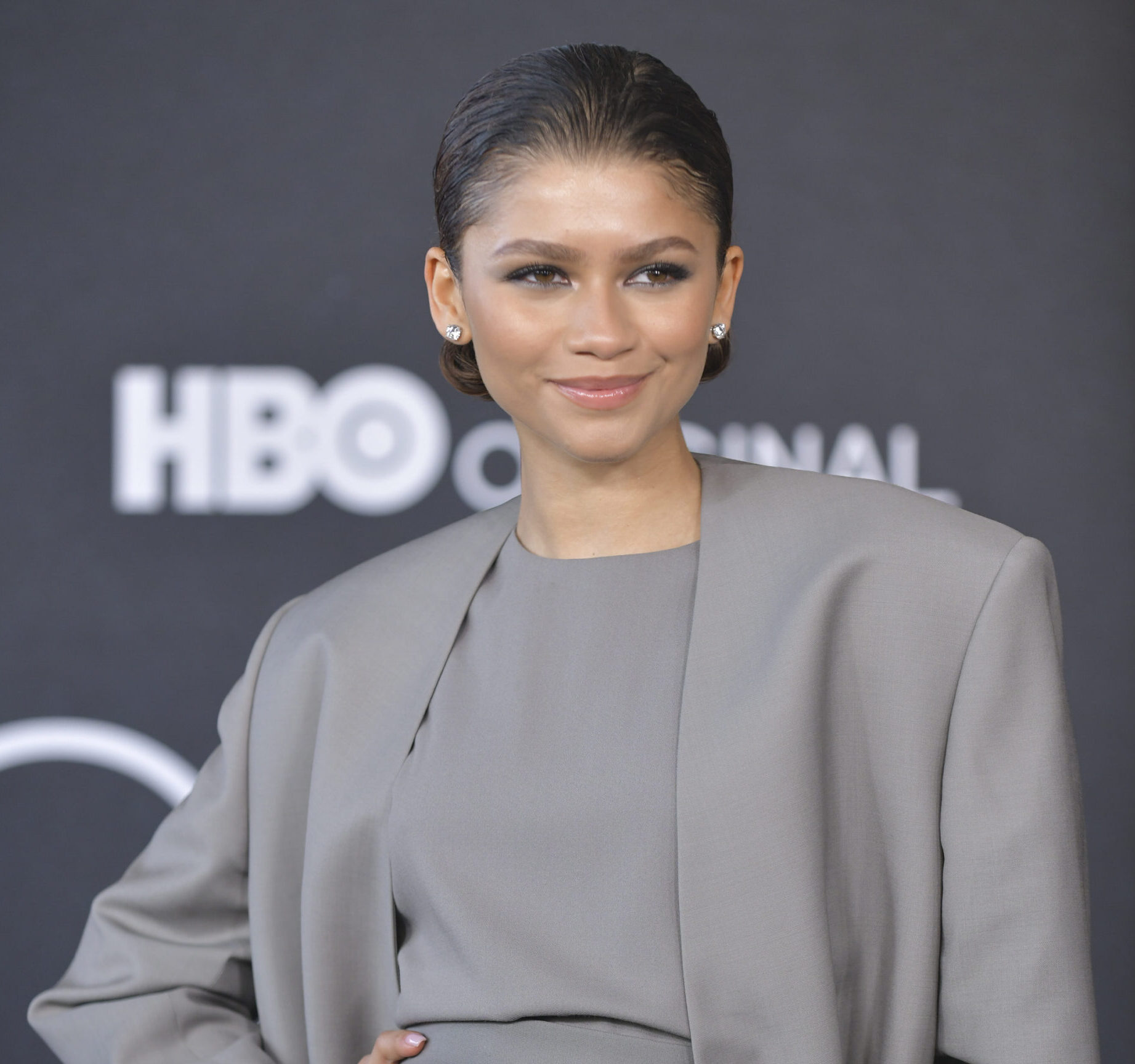 Hold On, Did Zendaya Chop Almost All Of Her Hair Off?