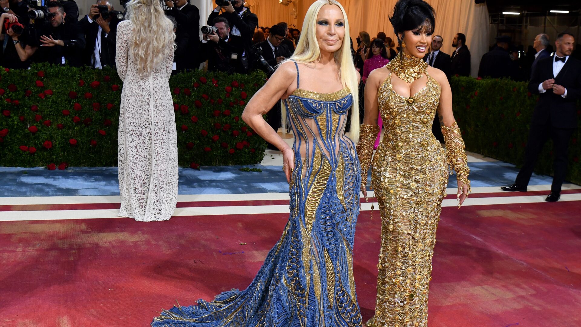 Cardi B in Versace Chain Gown at the 2022 Met Gala: Details, Photos – WWD