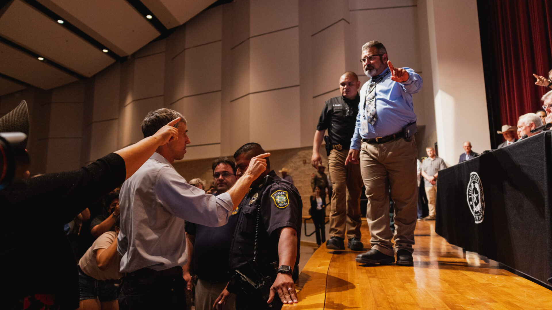 Beto O’Rourke Calls Out Gov. Greg Abbott And Officials Following Uvalde Shooting: ‘You Are Doing Nothing’