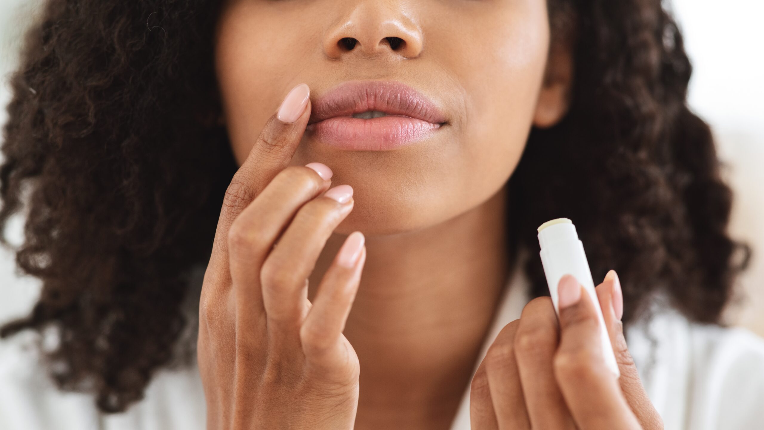 What To Do And What Not To Do For Essential Lip Care