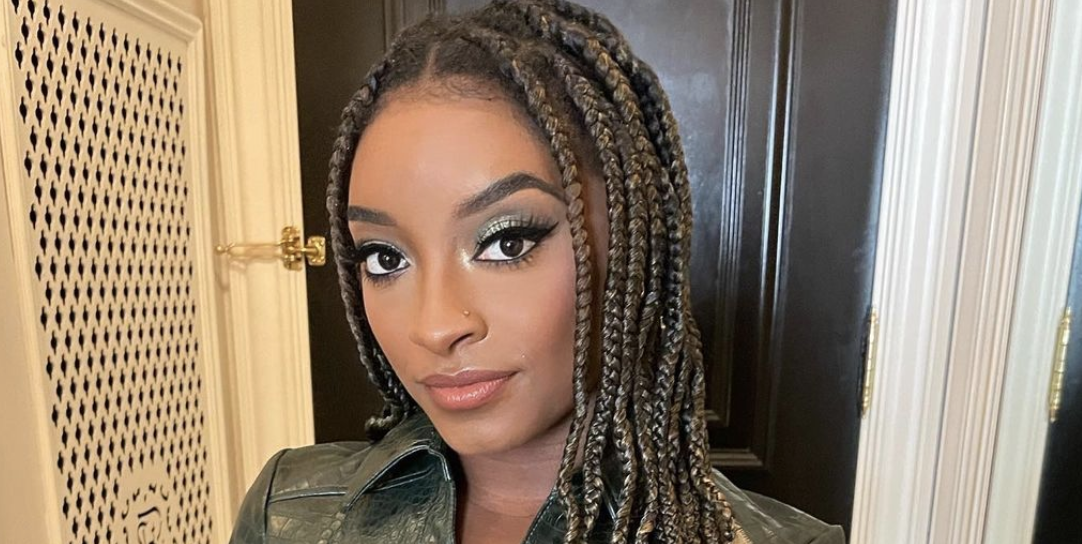 Simone Biles’ Latest Makeup Look Is About To Be A Summer Trend