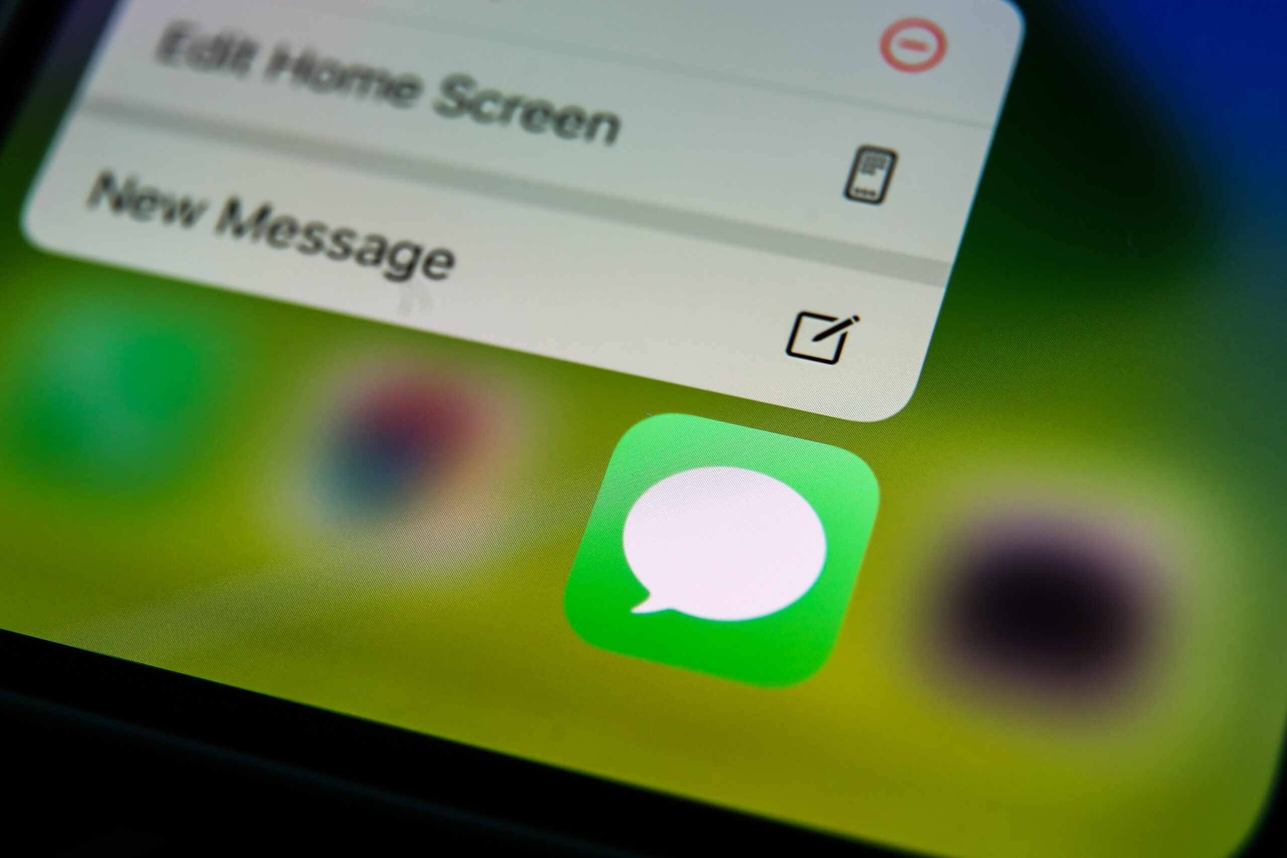 Apple Unveils iOS 16 Update, Enabling Users To Edit And Delete Text Messages
