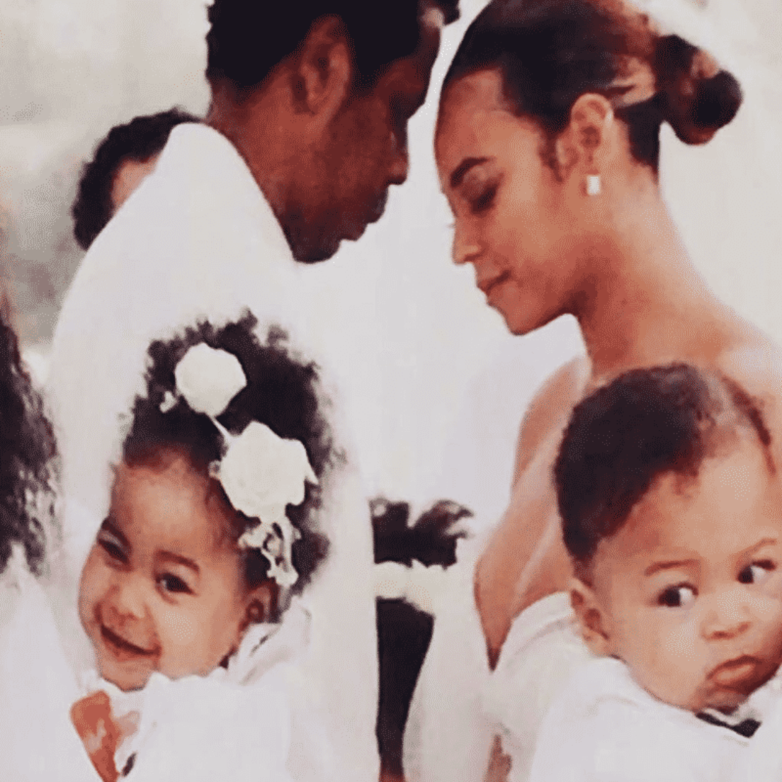 Precious Photos Of Beyoncé And Jay Zs Twins Rumi And Sir Carter 