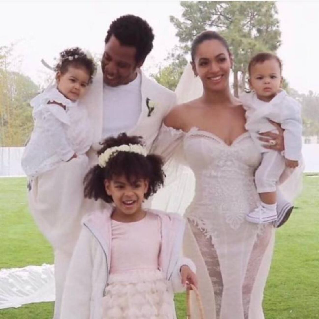 precious-photos-of-beyonc-and-jay-z-s-twins-rumi-and-sir-carter