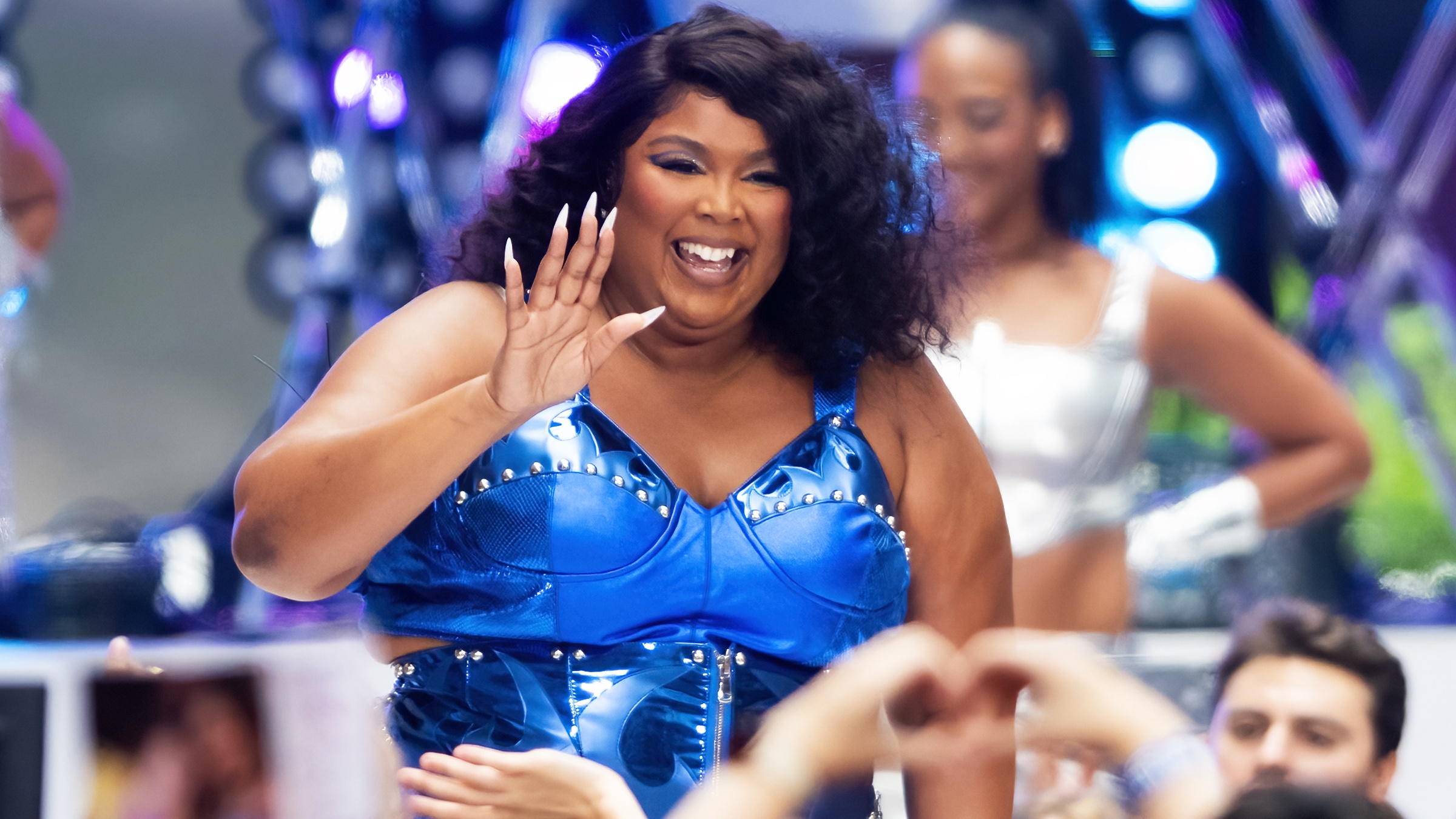 Lizzo Admits To Feeling ‘Claustrophobic’ When It Comes To Monogamous Relationships