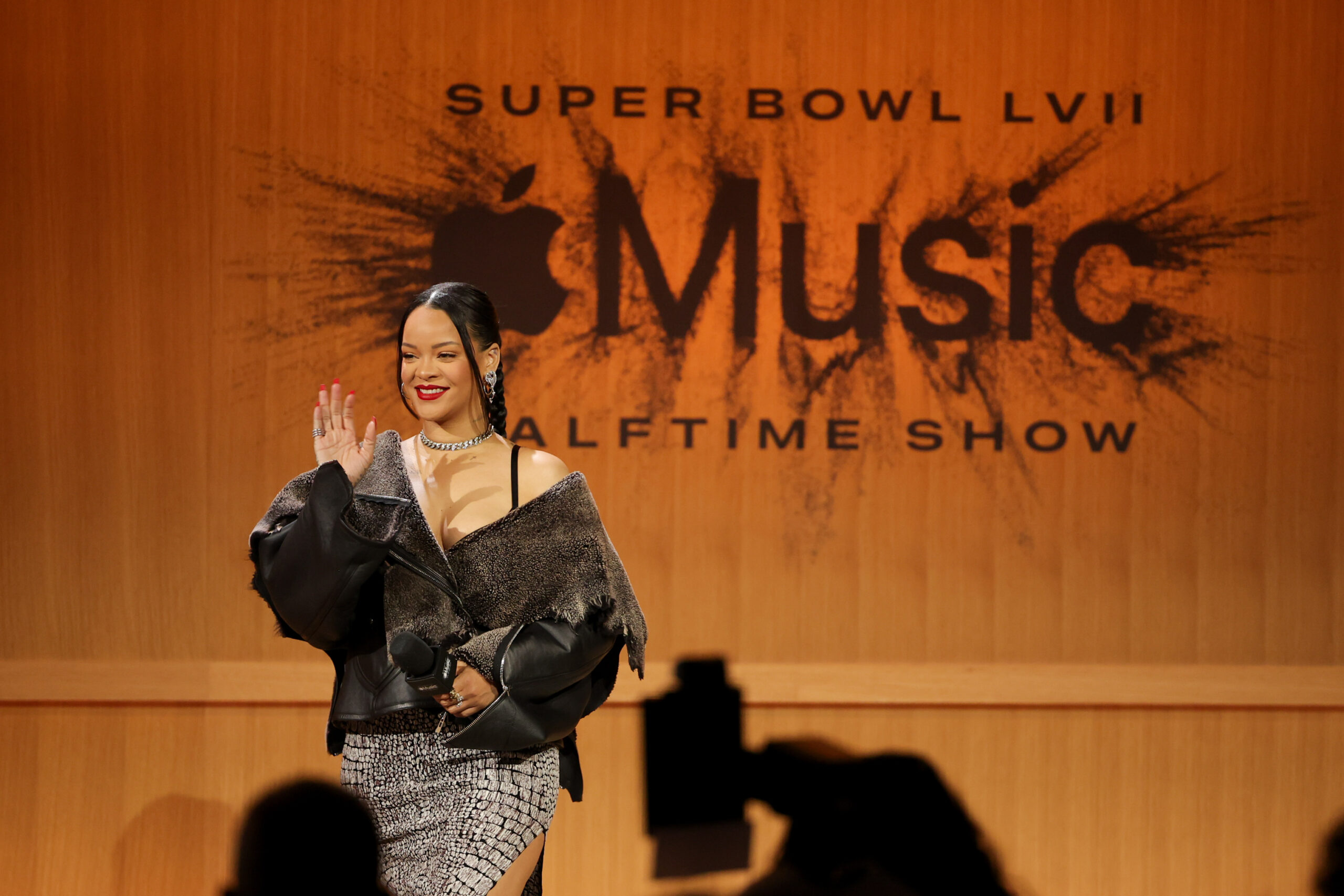 Rihanna’s Halftime Show Will Be A Celebration Of Her Catalog