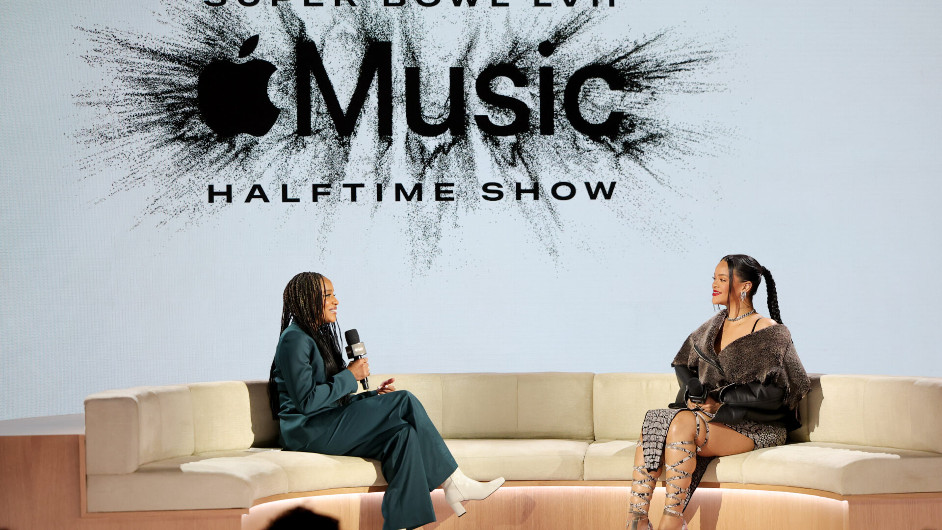 Rihanna's Halftime Show Will Be A Celebration Of Her Catalog