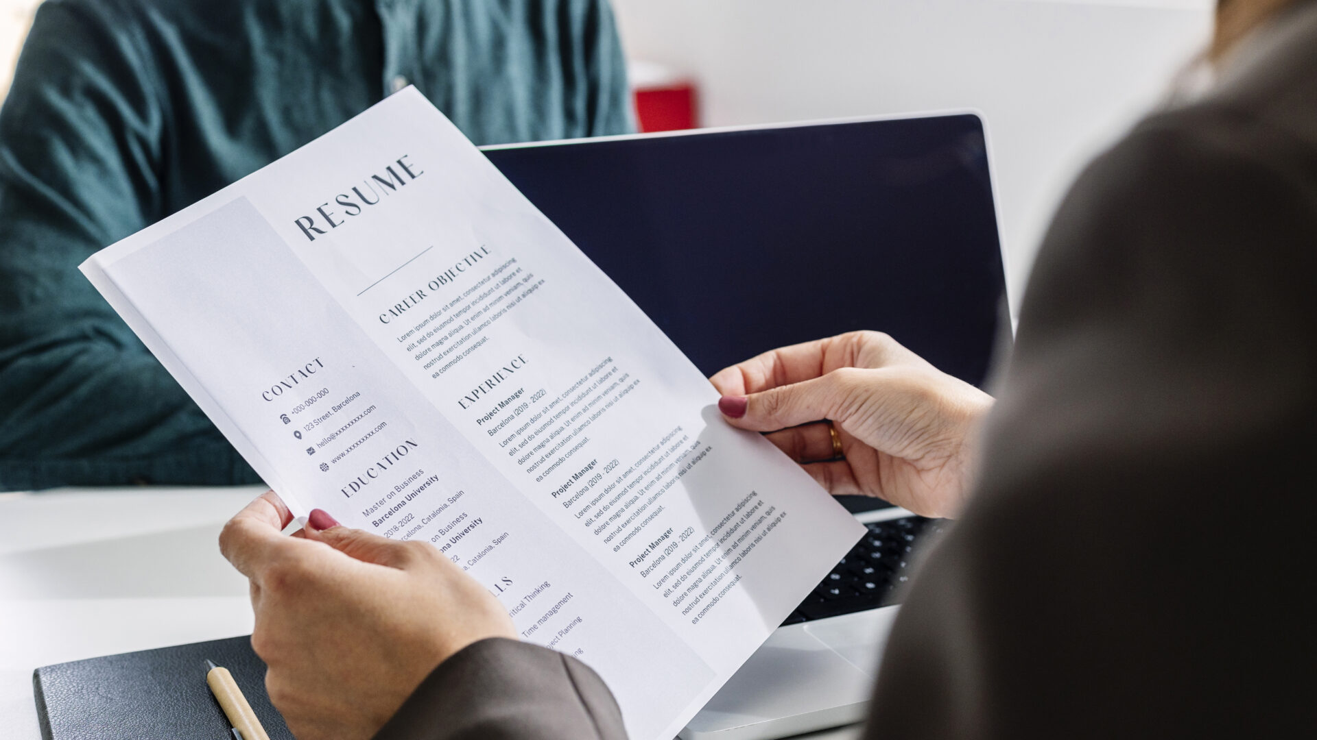 How To Create The Perfect Resume According To Career Experts