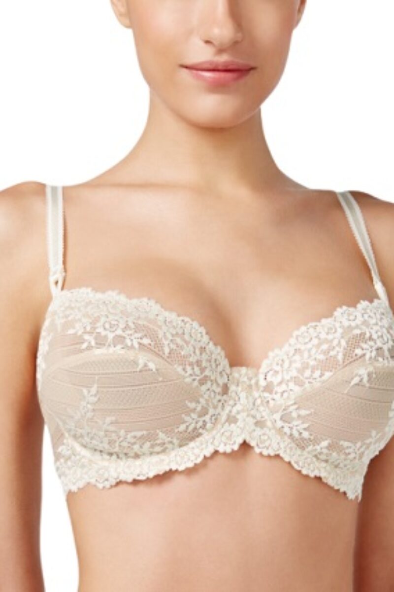  Wacoal Embrace Lace Bra Plunge Underwired Lightly