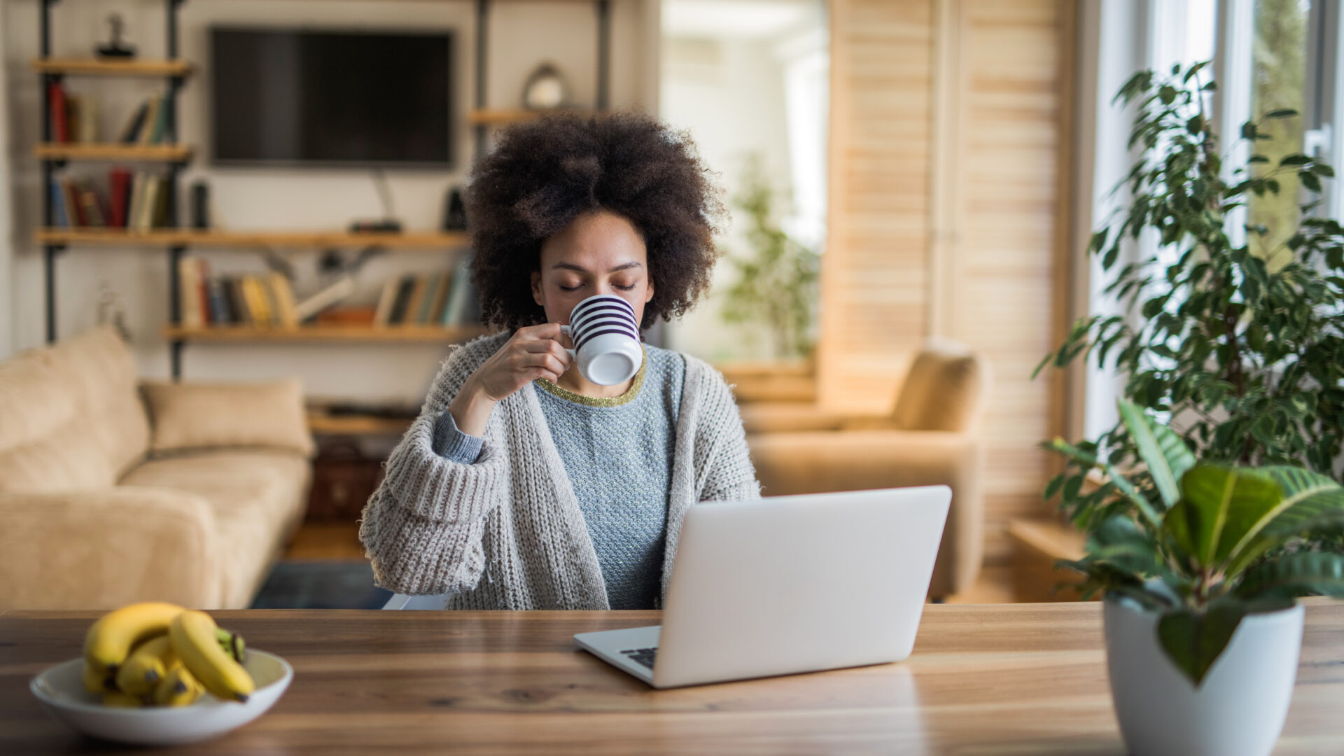 The Best Mugs To Sip On For The Holidays