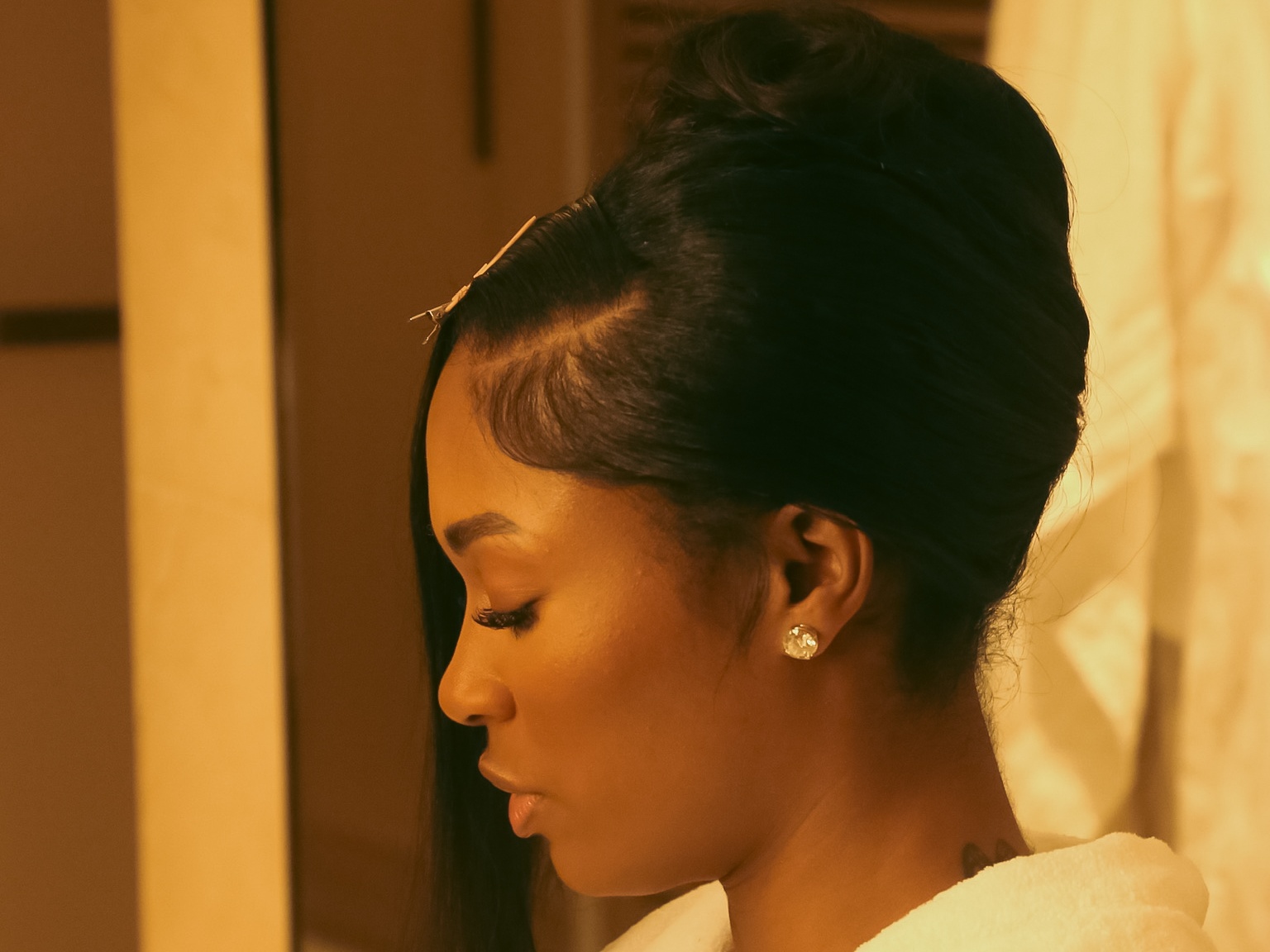 Backstage Beauty: Dess Dior On Mornings, Music, And Mastering NYFW Glam