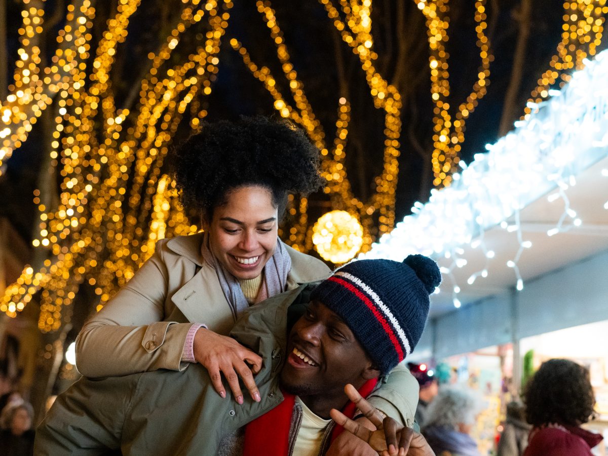 Cuddle Up: 5 Simple & Cozy Date Nights To Try This Winter